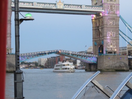 Whilst waiting for the clipper we were lucky enough to see Tower Bridge go up!